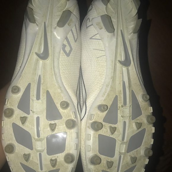 Nike Cleats - Picture 3 of 4